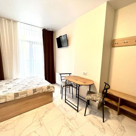 Osapart Hotel In A Complex Semycvit 2 Leopoli Esterno foto